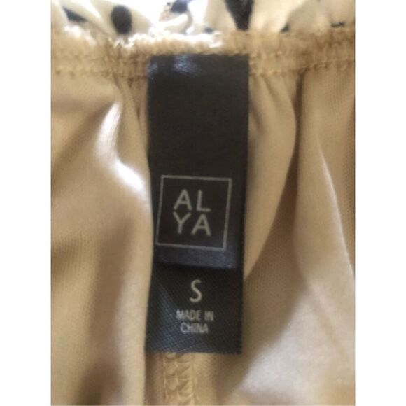 Alya Ruffle Mini Skirt Dot Print Size S - Picture 7 of 8